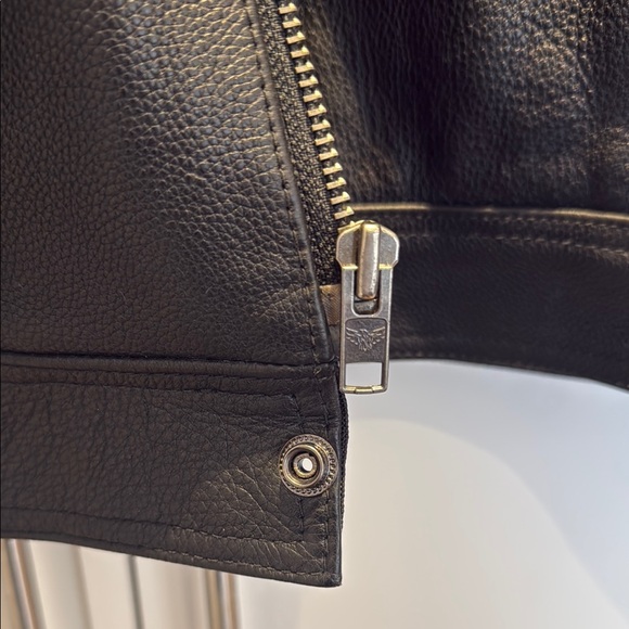 Sleek Black Varsity Jacket with Modern Collarless Design - Picture 3 of 7